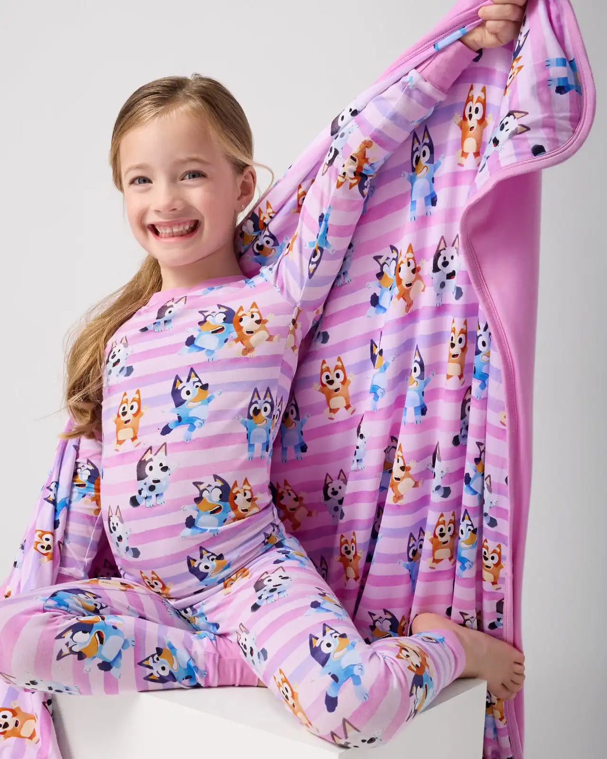 Bluey Dance All Day Pink Large Cloud Blanket®