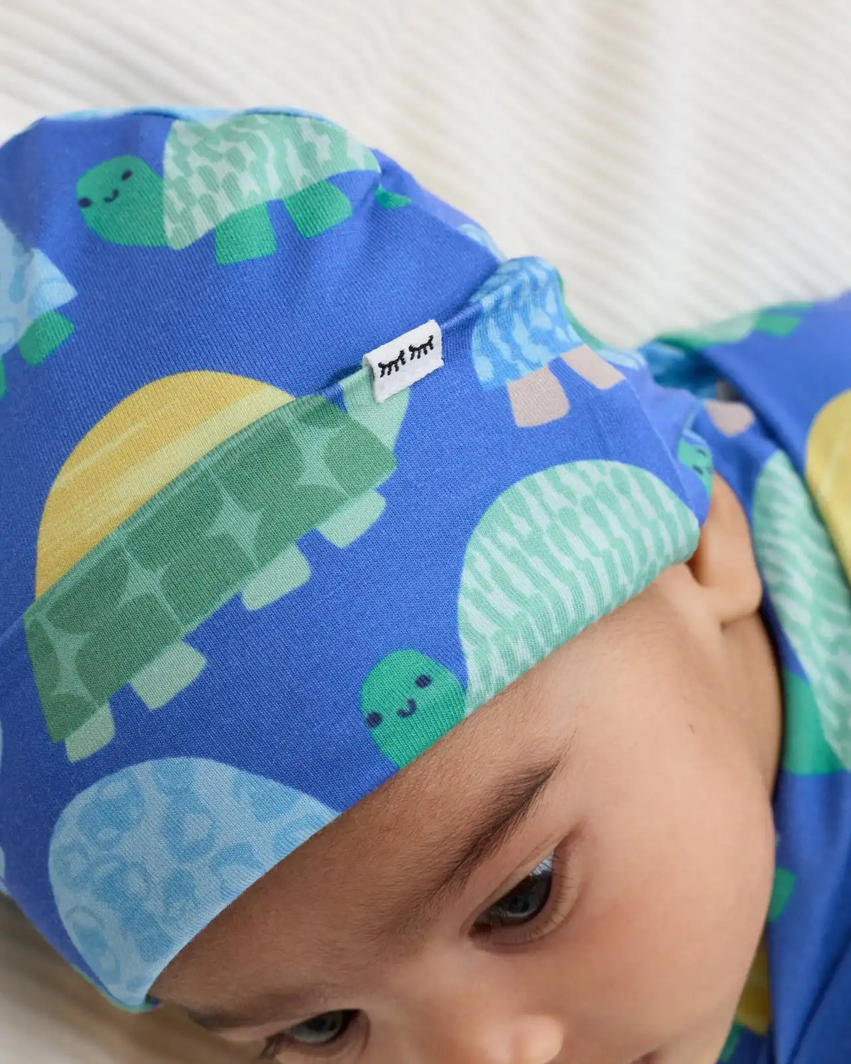 Shell Parade Swaddle & Beanie Set